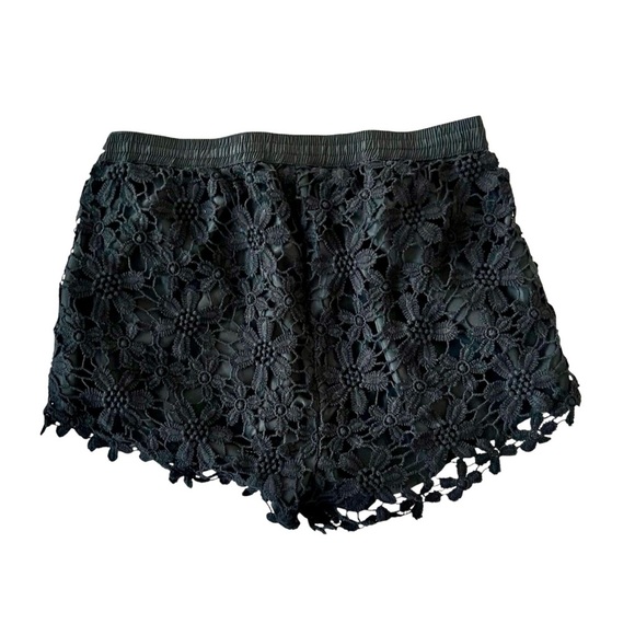 Abercrombie & Fitch Black Lace Overlay Shorts SZ XS - Picture 2 of 4